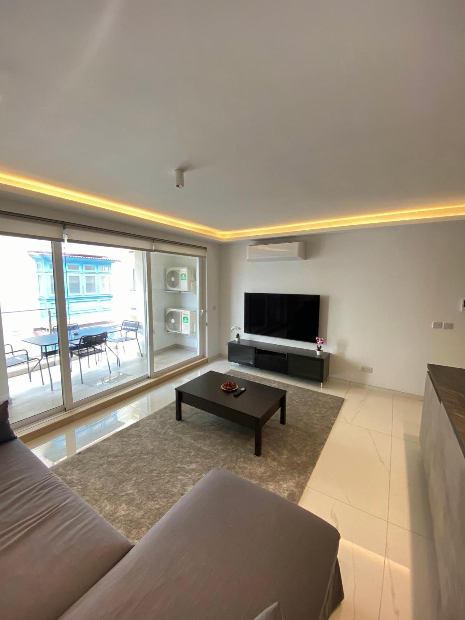 Tigne Sliema Three Bedrooms Apartment Екстериор снимка
