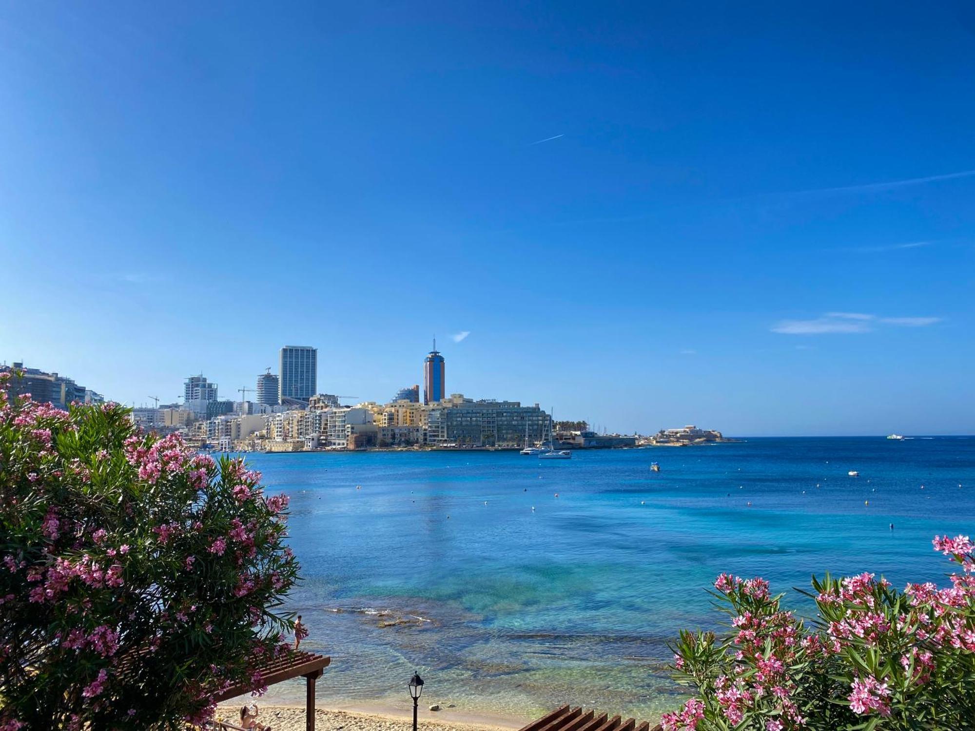 Tigne Sliema Three Bedrooms Apartment Екстериор снимка